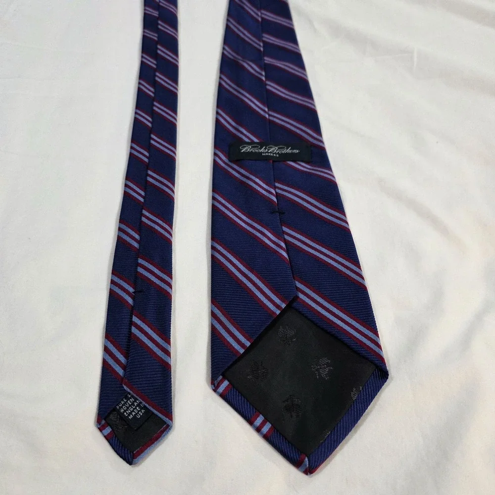 Brooks Brothers Silk REPP Stripe Necktie Blue Red Lined Pattern Woven in England
